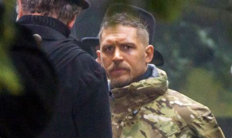 Tom Hardy Goes Totally Naked While Filming in England: Photos